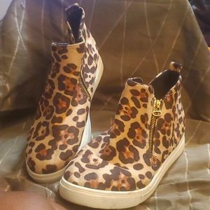 Faux suede leopard print fashion sneakers